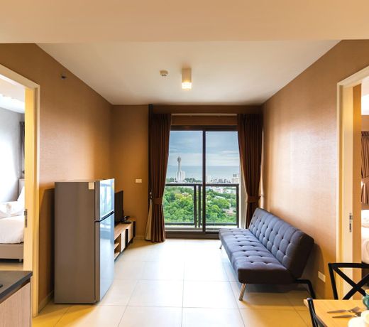 2BR Unixx 41 Fl 5min to Walking St Guest Friendly