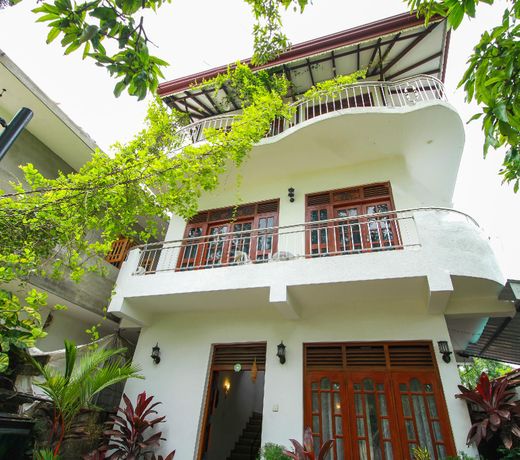 OYO 332 Jj Villa