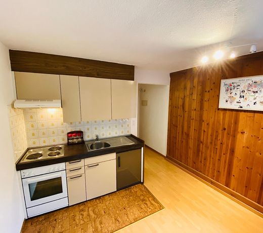 Thai Tea Apartment Room 2