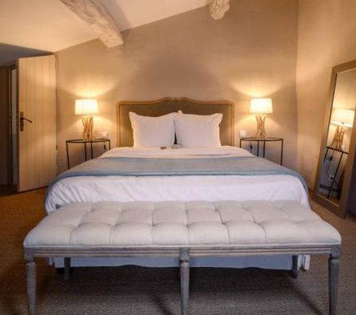 Luxurious Provencal Village House, Walk to Village Pool