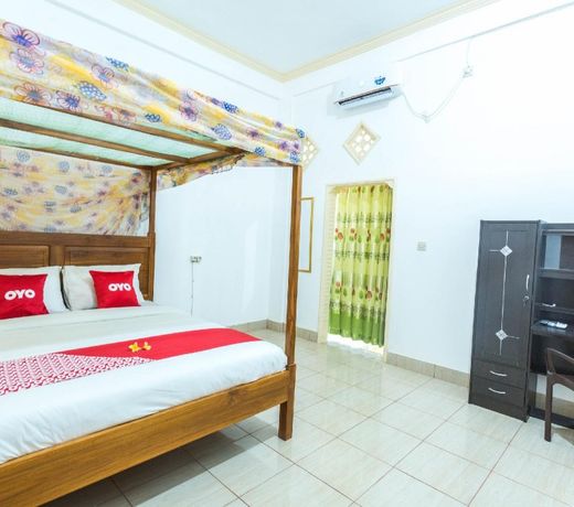 OYO 1895 Lamancha Homestay