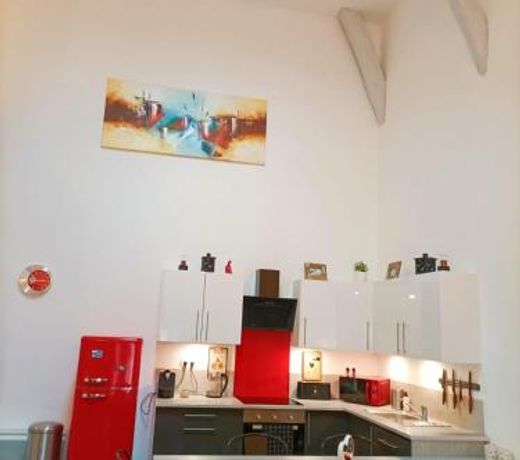 Superbe appartement type loft en duplex rue Buat