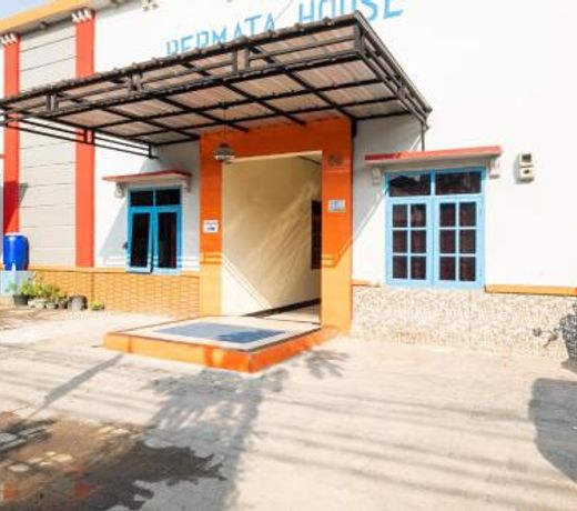 OYO 3767 Permata House