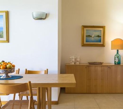 La Plage - Home and Sea