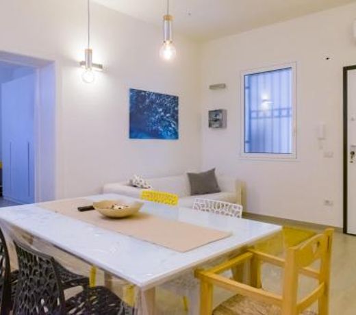 LA NASSA SUITES & ROOMS