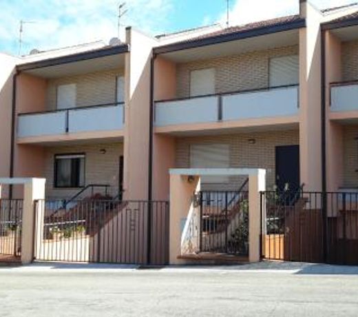 VILLETTA DI CHARME IN CENTRO CITTA'