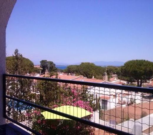 2 bedrooms villa with sea view private pool and enclosed garden at L'Escala