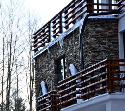 Oblique - Forest & Spa