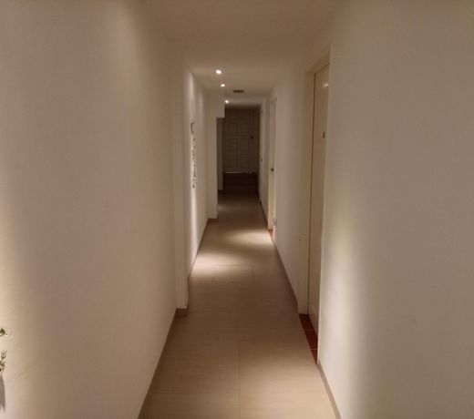Guest House/ 2mins to Jonker/ Wifi/bicycle rent/
