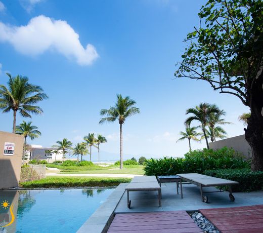 Villa 3 BR Beachfront Hyatt Da Nang