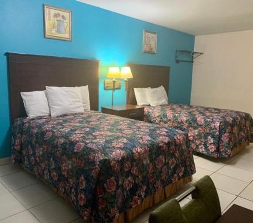 Travelers Inn - Clearwater