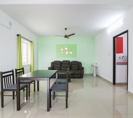 Oyo Home 64266 Lime Wood
