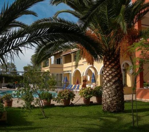 Katerina Pool Apartments