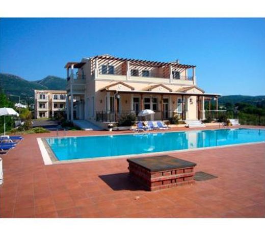 Thinalos ApartHotel