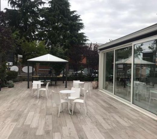 Hotel Elys