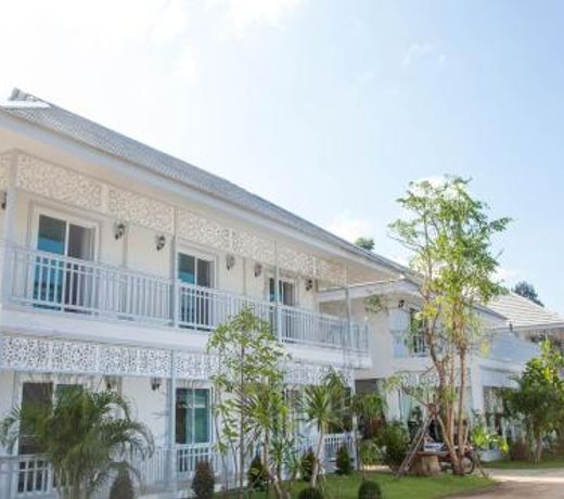 Moeimanee Resort