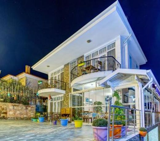 Nefes Hotel