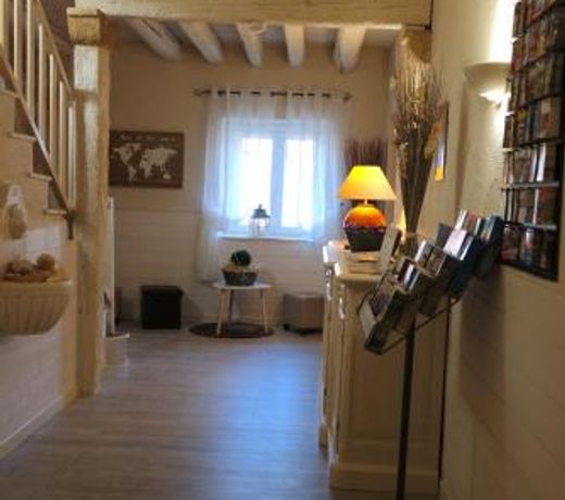 LOGIS HOTEL RESTAURANT L' Auberge d'Uzes