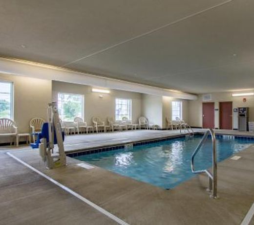 Cobblestone Hotel & Suites - Torrington