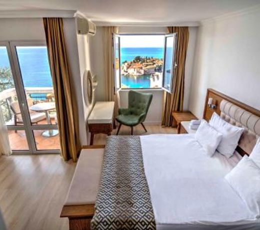 Hotel Adrovic