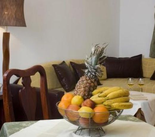 Hotel Adrovic