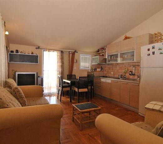 Rossa Apartments
