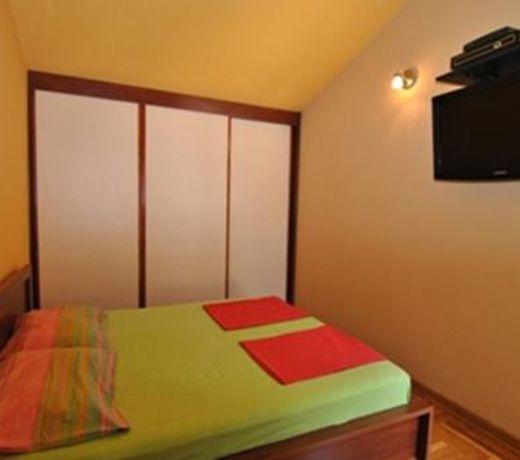 Rossa Apartments