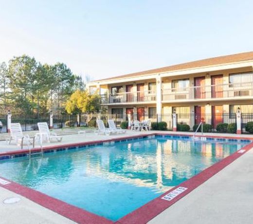 OYO Hotel Adairsville Hwy 140