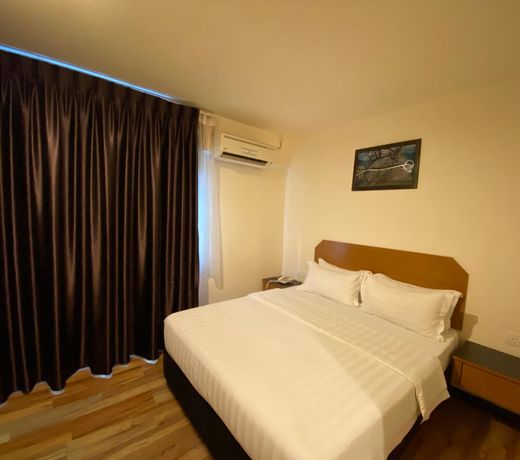 OYO 89945 Marine Bay Hotel