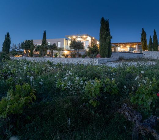 Villa Ayia Marina in Kathikas with Private Pool