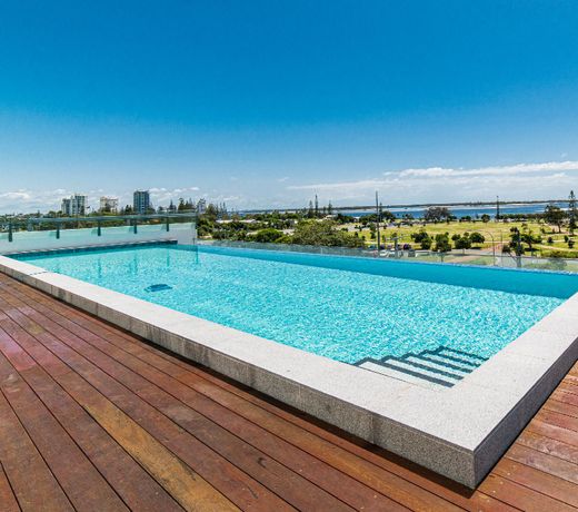 Sky Broadwater Apartments