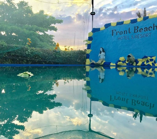 Front Beach Hotel and Resort