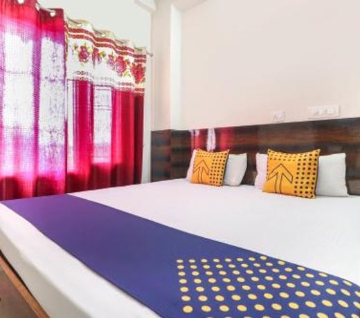 Super OYO 43300 Spring Woods Suites