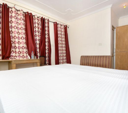 SPOT ON Hotel Om Shanti Palace
