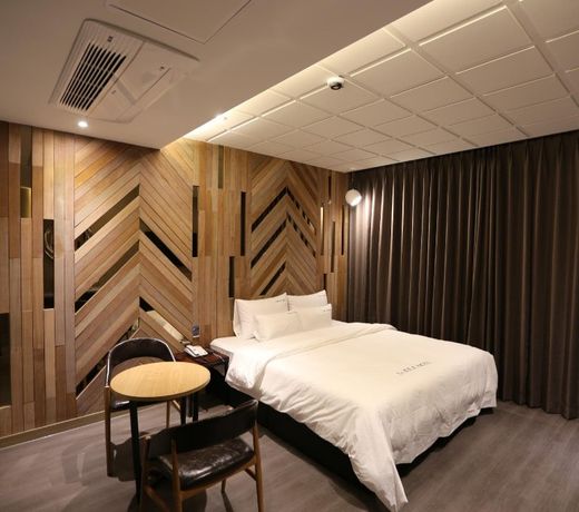 Idea Hotel