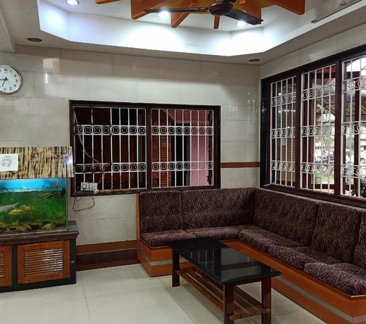 SPOT ON 45084 Hotel Navaratna Deluxe