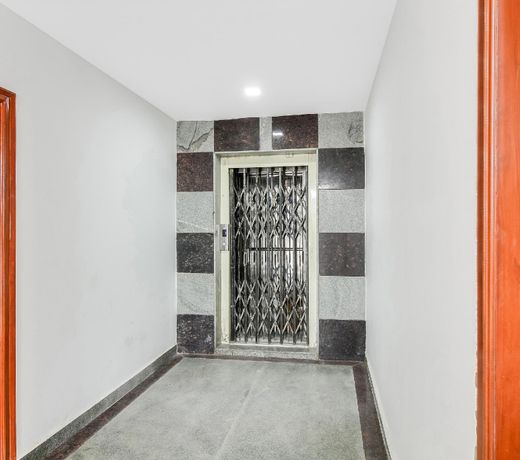 OYO 63021 Hotel Hill 9