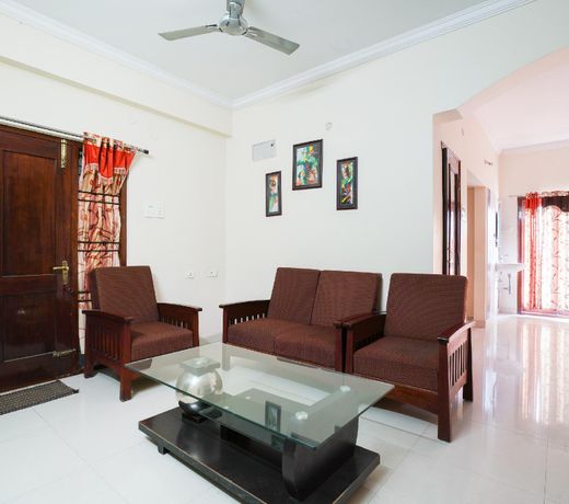 OYO 64283 J And J Guest House
