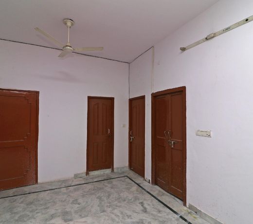 OYO 37023 Siya Diya Residency