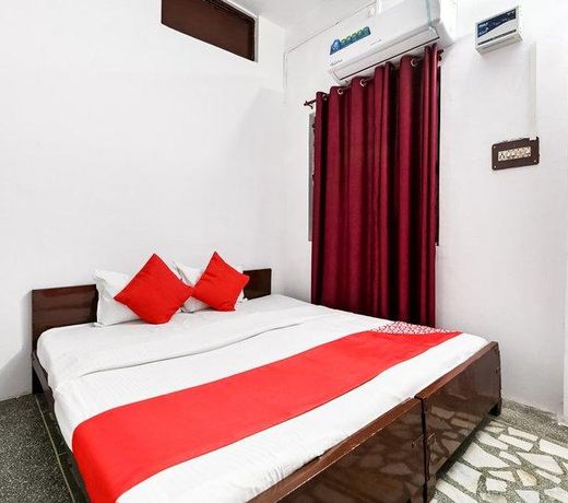 OYO 63915 Star Paradise Guesthouse