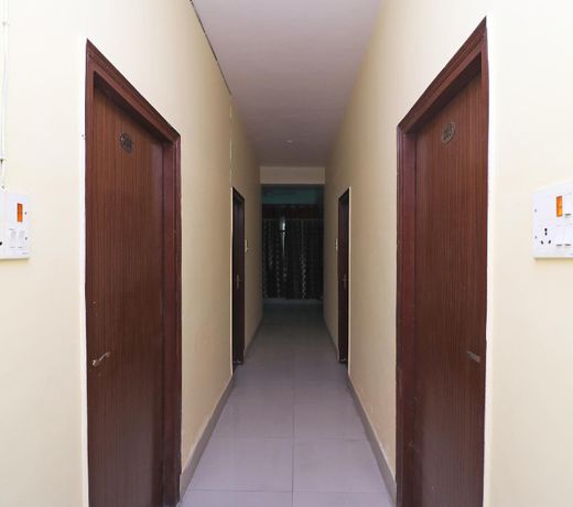 OYO 30755 Hotel Shakuntala Palace