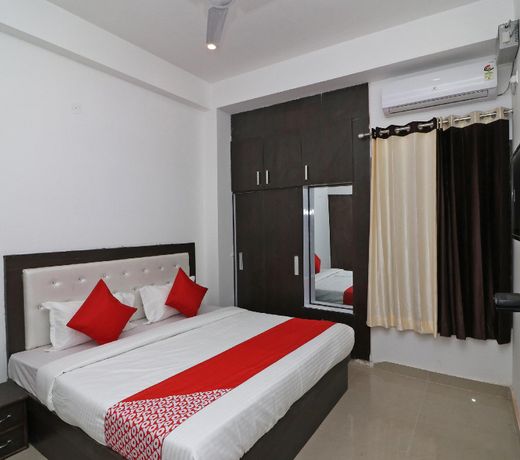 Capital O 43252 The Avenue Stay