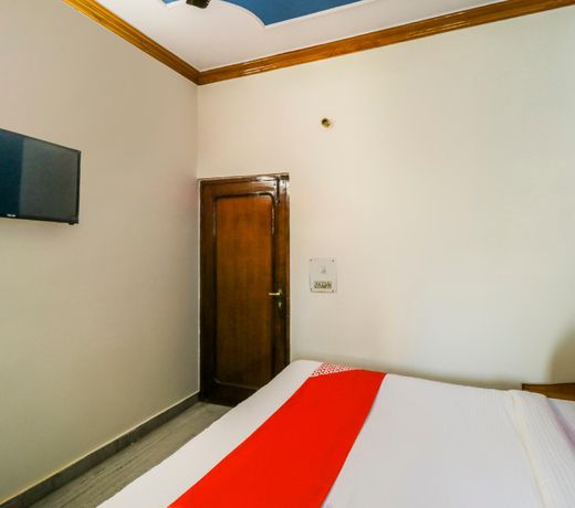 SPOT ON 66001 Royal Guest House