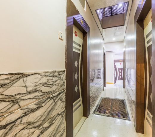 OYO 36623 Hotel Mahakal Sagar