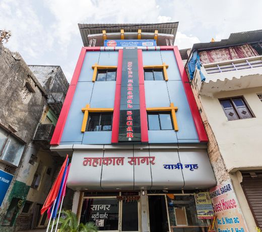OYO 36623 Hotel Mahakal Sagar