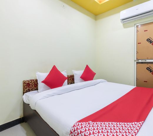 OYO 39544 Hotel Sneh Palace