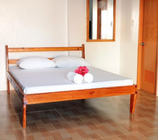 Siargao Sunrise Villa #2 Sleeps 8 Persons
