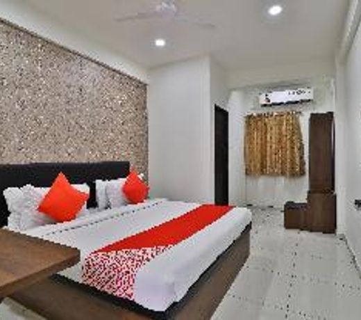 OYO 30540 Hotel Infinity