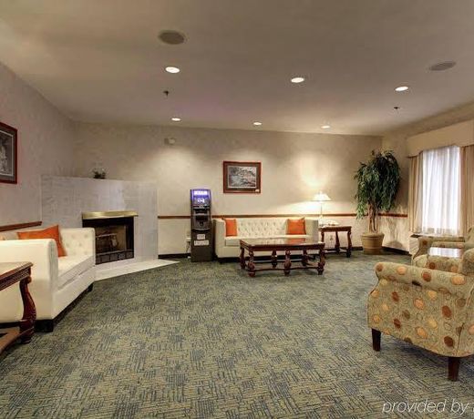 Holiday Inn Express & Suites