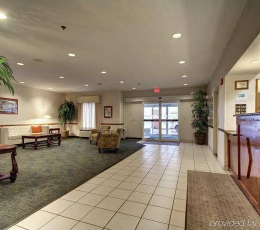 Holiday Inn Express & Suites